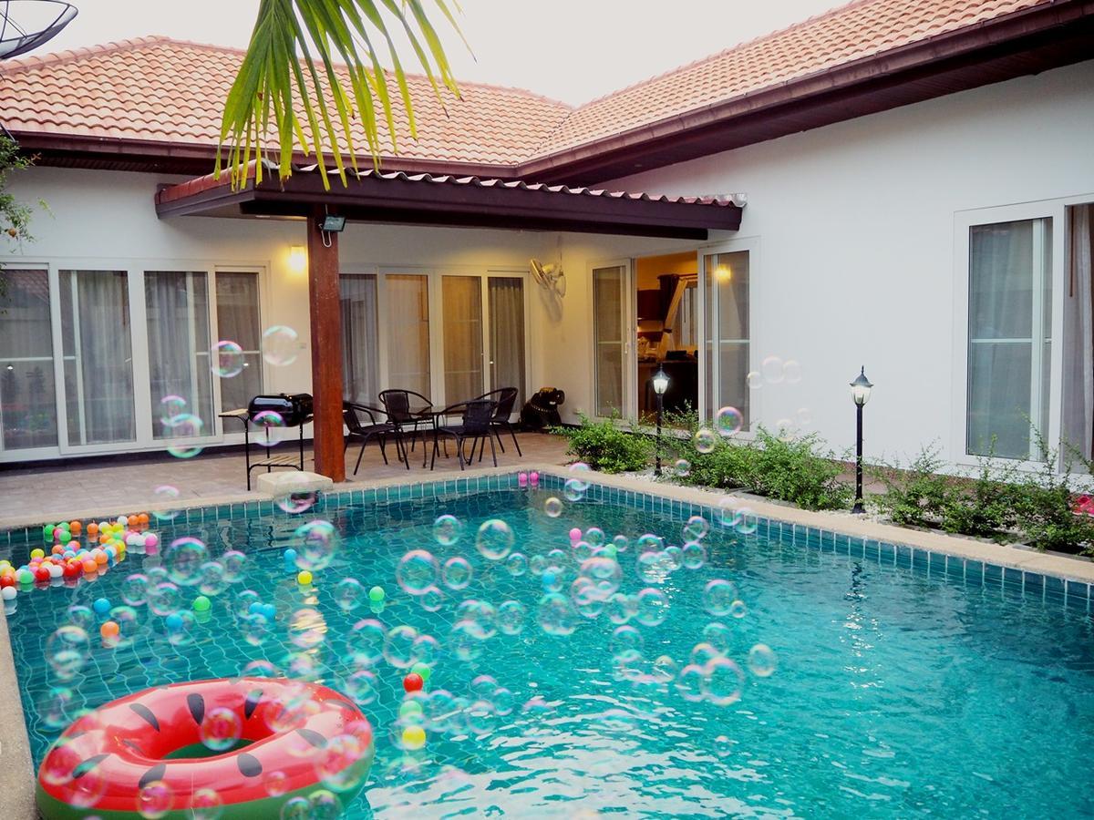 The Beach Pool Villa パッタヤー エクステリア 写真