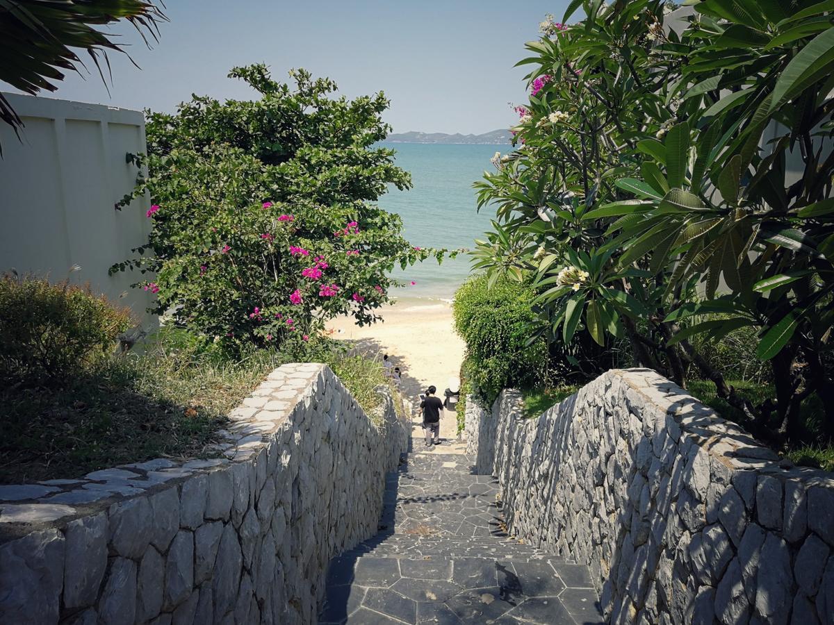 The Beach Pool Villa パッタヤー エクステリア 写真