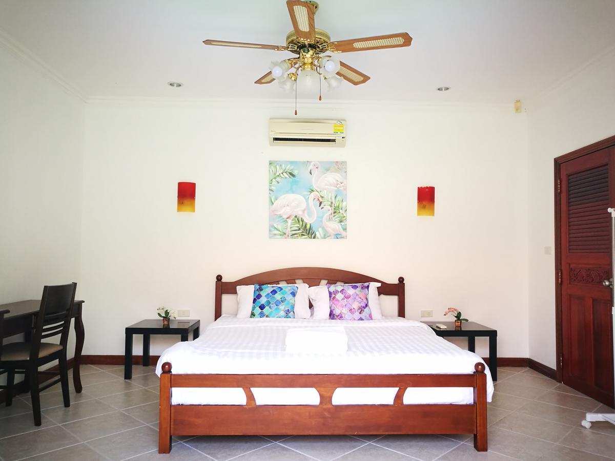 The Beach Pool Villa パッタヤー エクステリア 写真